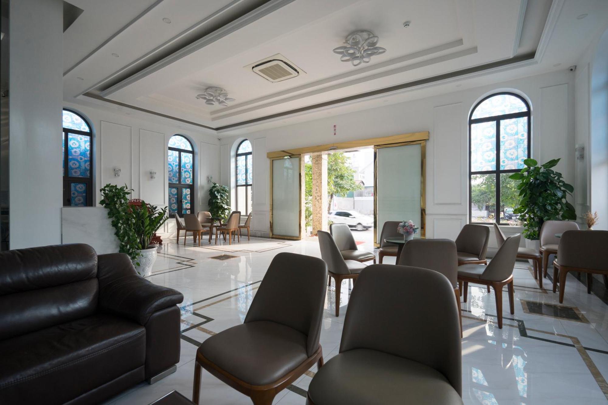Boston Halong Hotel Hạ Long Exterior foto